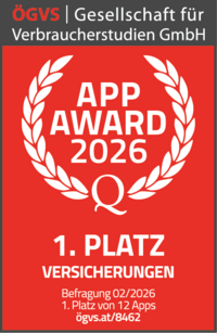 Rotes Gütesiegel der ÖGVS - Gesellschaft für Verbraucherstudien GmbH. In der Mitte steht "App Award 2026" umrahmt von einem Lorbeerkranz. Darunter ein großes "Q". Im unteren Bereich: "1. Platz Versicherungen." Zusatztext "Befragung 02/2026, 1. Platz von 12 Apps, oegvs.at/8462".